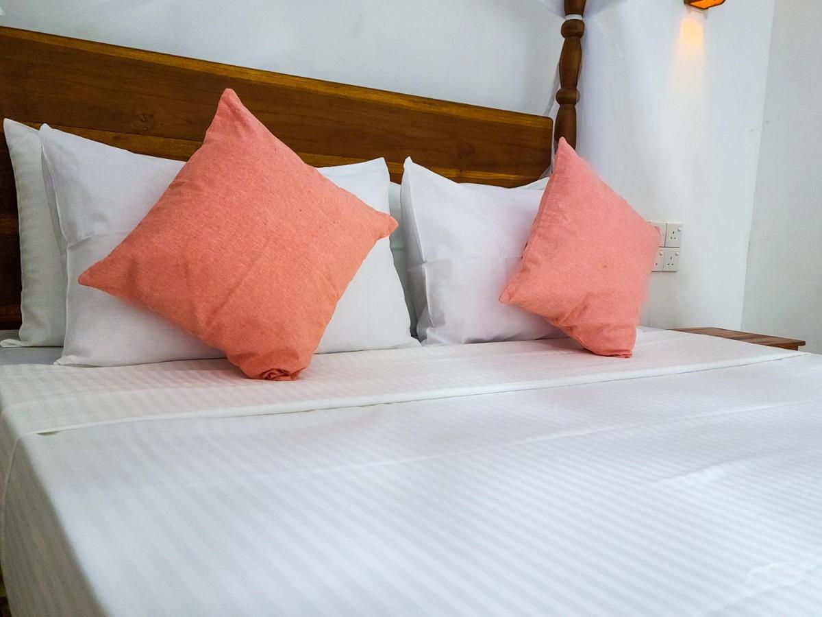 Woodholic Homestay Sigiriya Ngoại thất bức ảnh