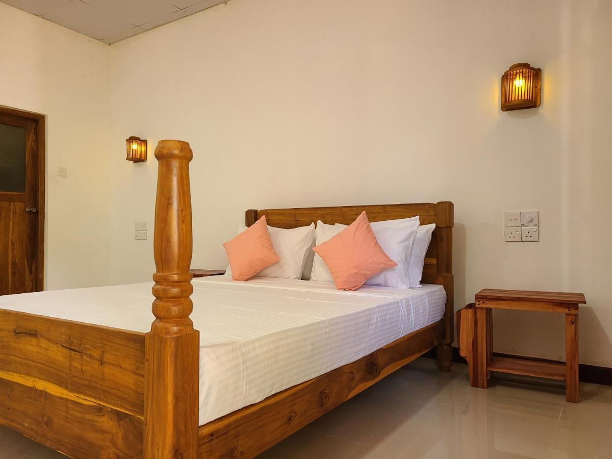 Woodholic Homestay Sigiriya Ngoại thất bức ảnh