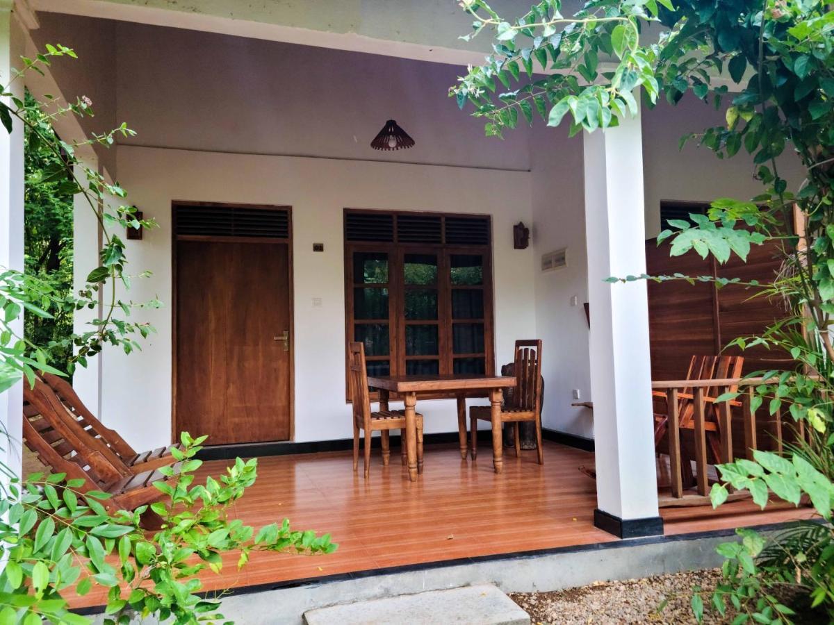 Woodholic Homestay Sigiriya Ngoại thất bức ảnh