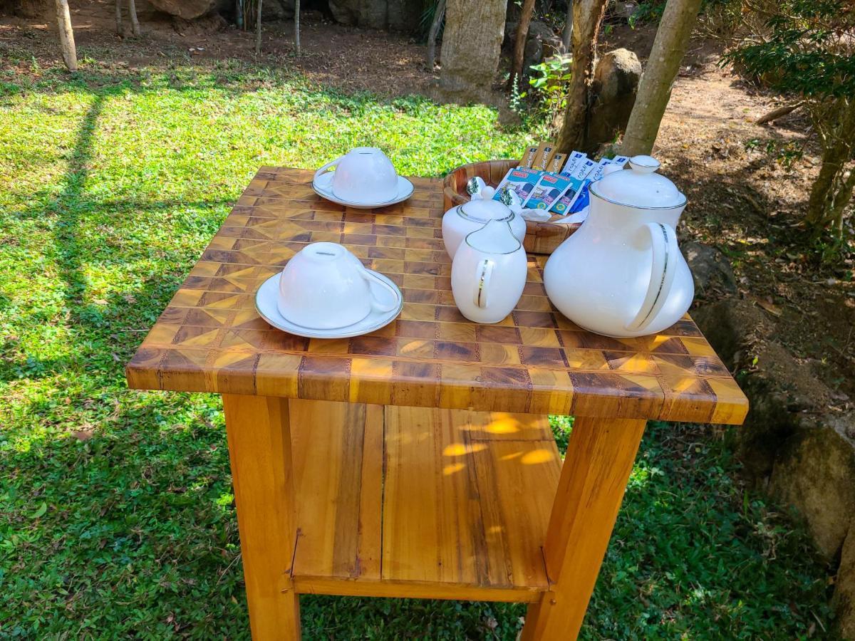 Woodholic Homestay Sigiriya Ngoại thất bức ảnh