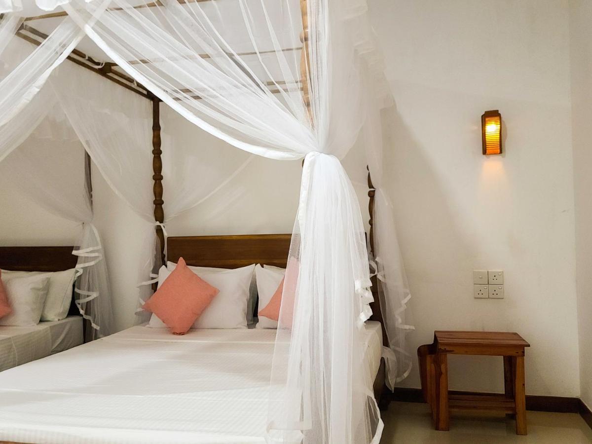 Woodholic Homestay Sigiriya Ngoại thất bức ảnh
