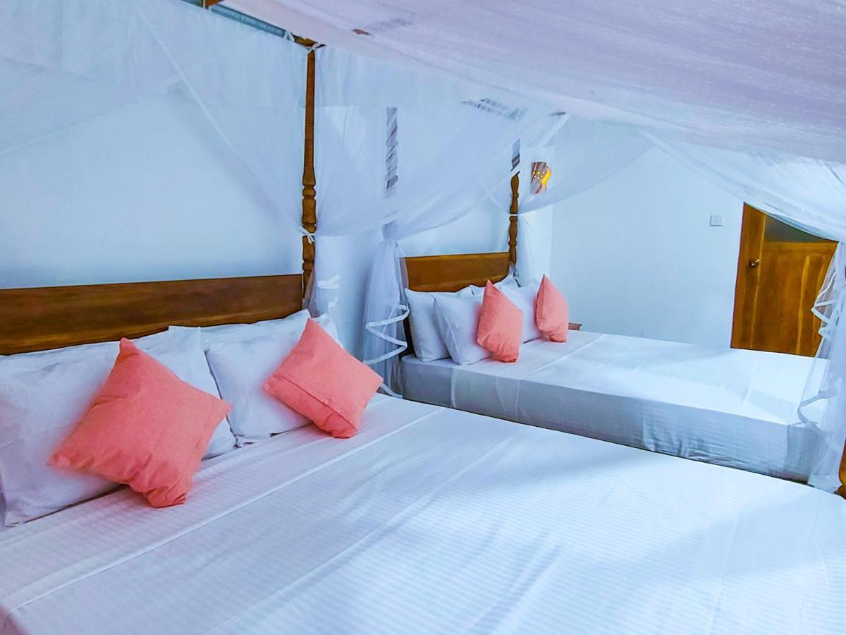 Woodholic Homestay Sigiriya Ngoại thất bức ảnh