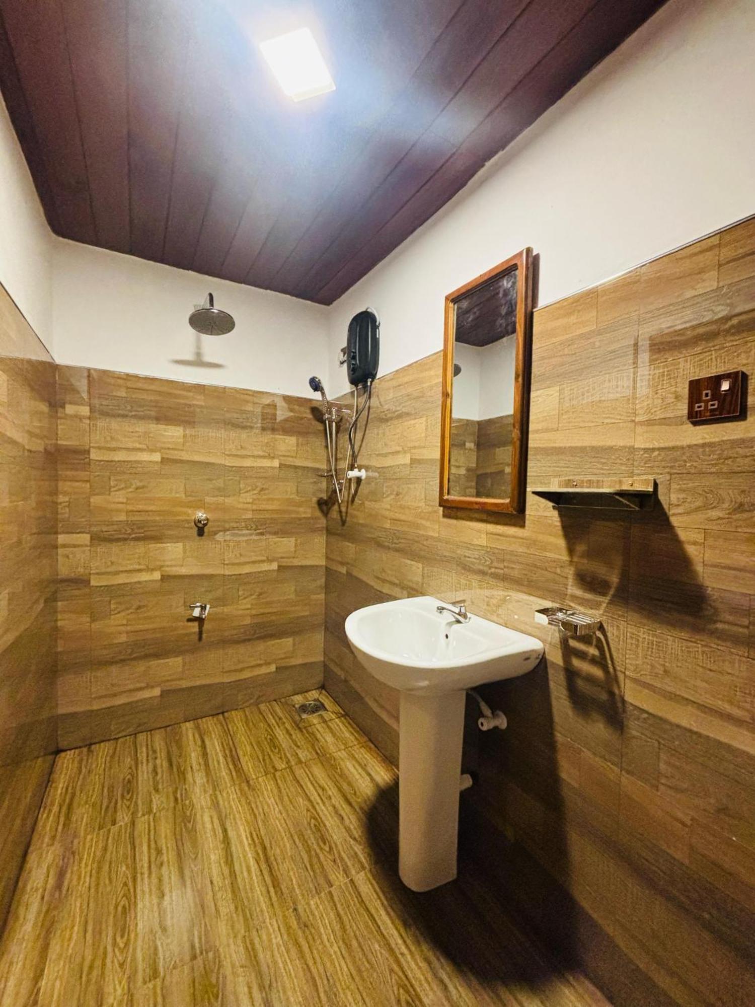 Woodholic Homestay Sigiriya Ngoại thất bức ảnh